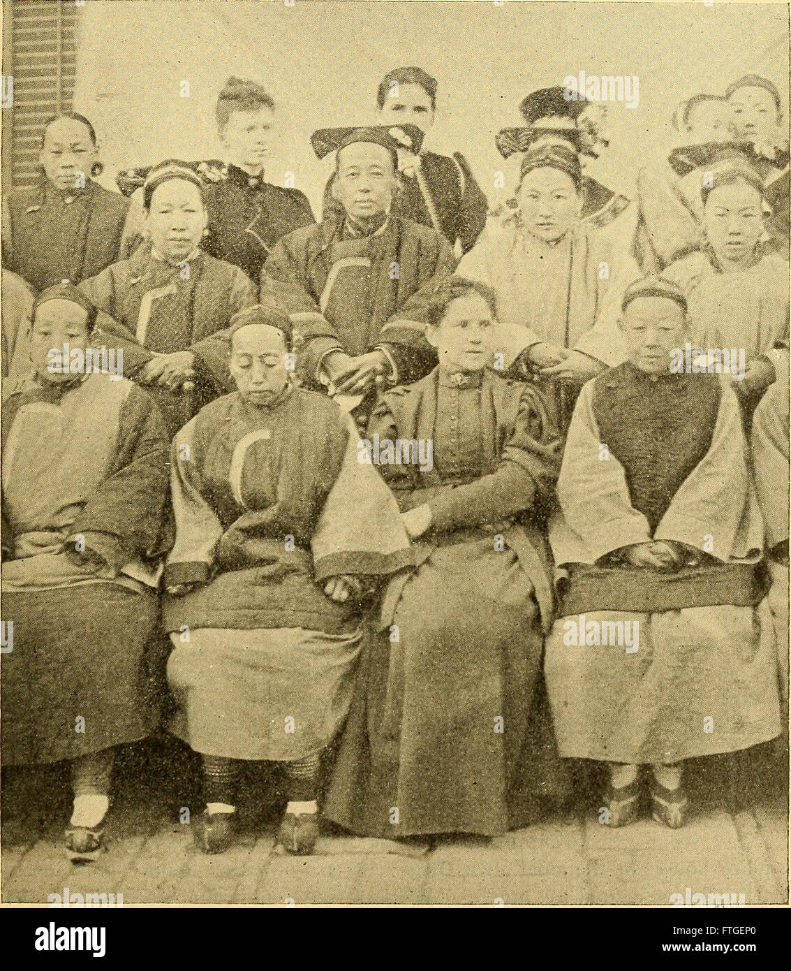 Life and Light for Woman (1873) è un periodico incentrato su argomenti relativi alla vita delle donne, all'istruzione e ai ruoli sociali durante la fine del XIX secolo. Foto Stock