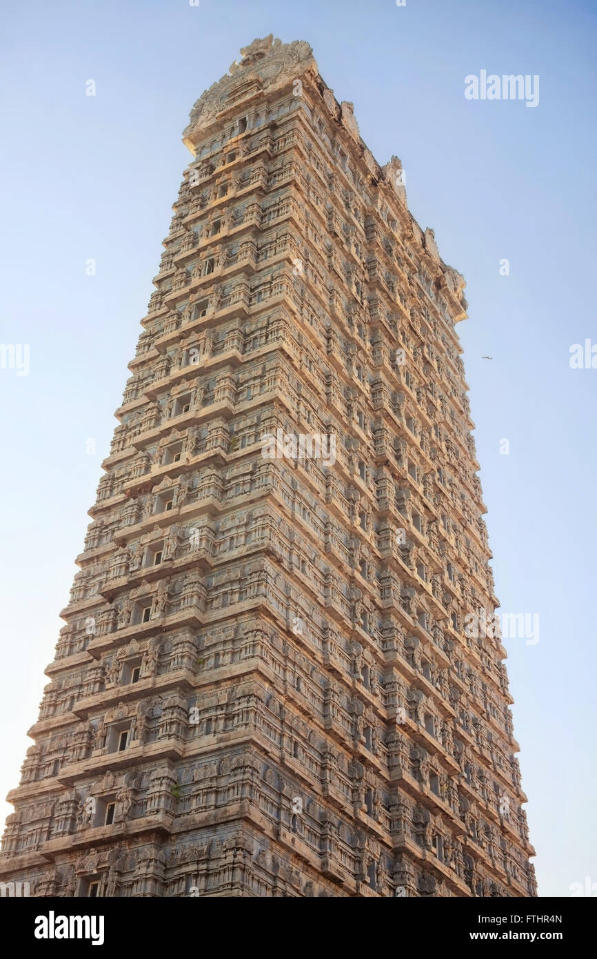 Torre Gopuram nel tempio di Shiva. Murdeshvar, India Foto Stock