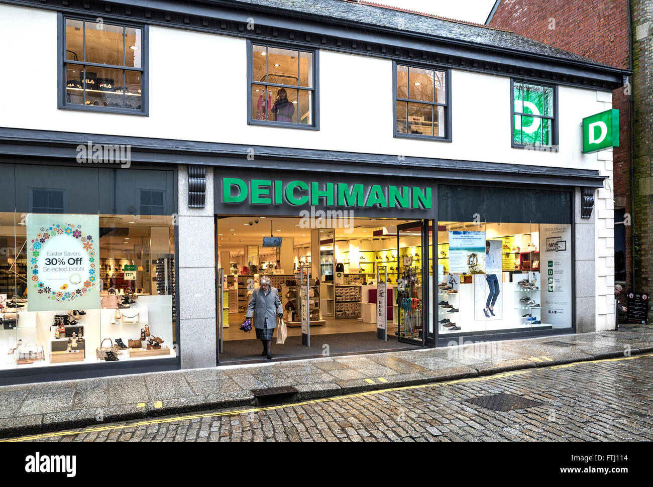 Una scarpa Diechmann store in un British high street Foto Stock