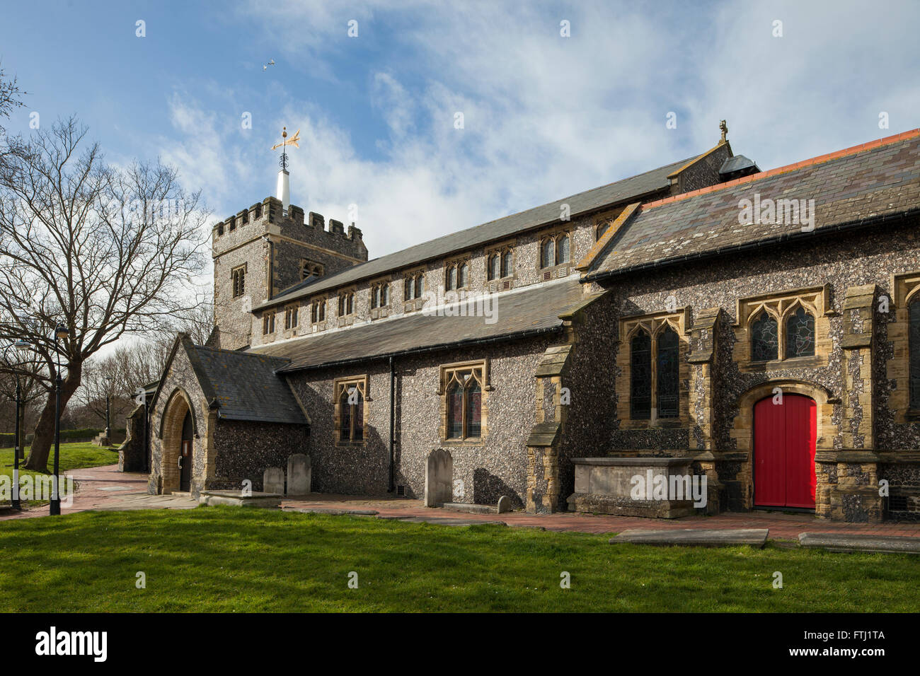 Giornata di primavera presso la chiesa di San Nicola in Brighton, Regno Unito. Foto Stock