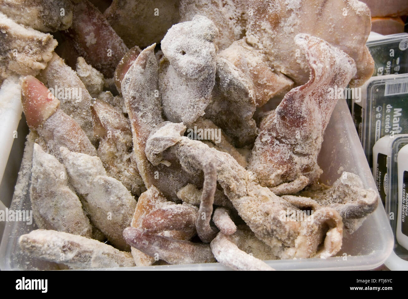 Sale salate di maiale salumi affettati perseverato conservazione orecchie spagnolo trottatori giunti comune ventre grasso di prosciutto Foto Stock