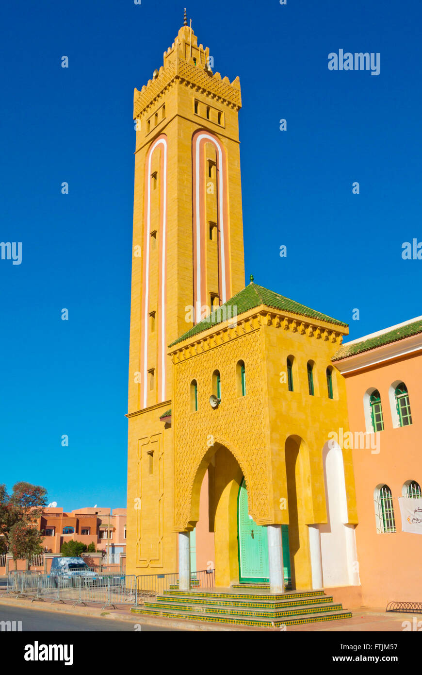 La moschea, Avenue Al Aqsa, Guelmim, Oued sostantivo, sud del Marocco, Africa settentrionale Foto Stock