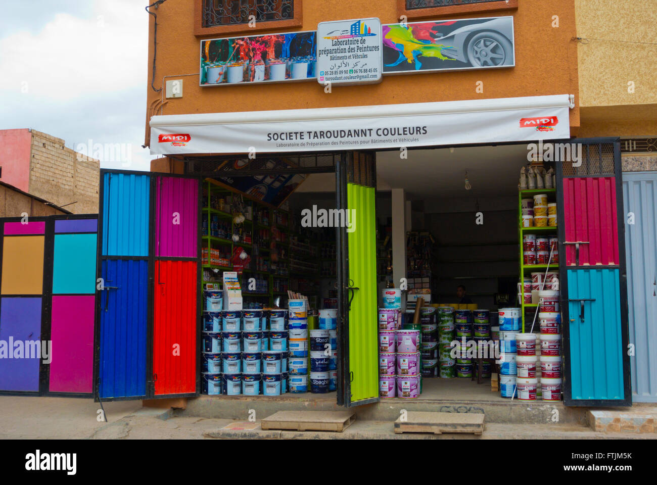 Paint Shop, Taroudant, Souss Valley, nel sud del Marocco, Africa settentrionale Foto Stock