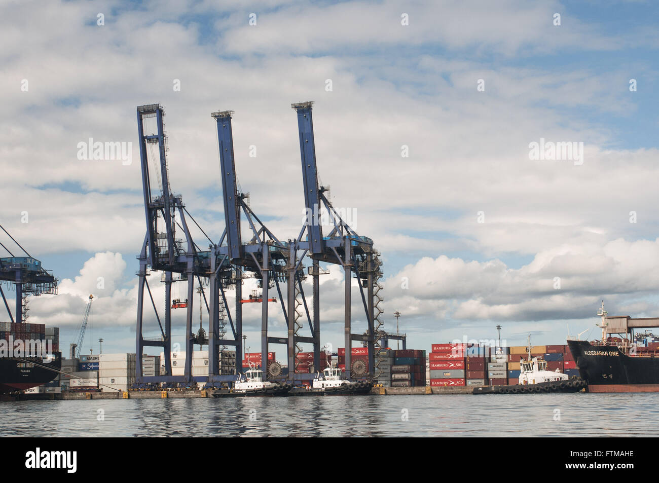 Porto di Paranagua sulla riva meridionale della baia di Paranagua Foto Stock