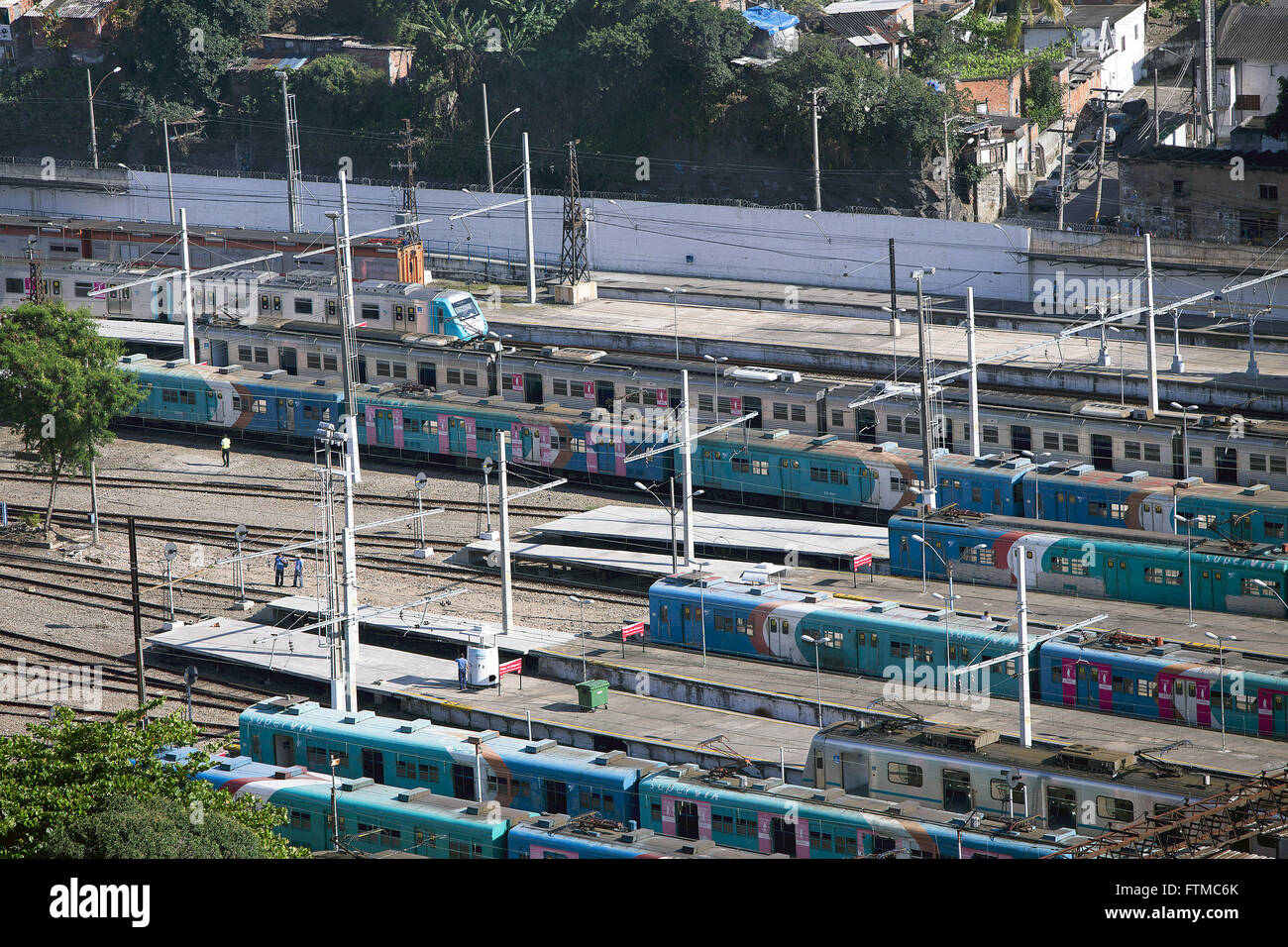 SuperVia treni dalla stazione centrale del Brasile Foto Stock