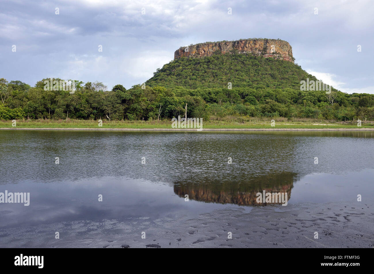 Ufficio di presidenza Hill si trova nella Serra Azul Foto Stock