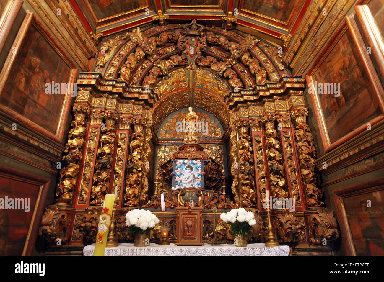 Altare Maggiore della Chiesa di Nostra Signora - Costruzione 1717 - Siderurgica quartiere - Sabara Foto Stock