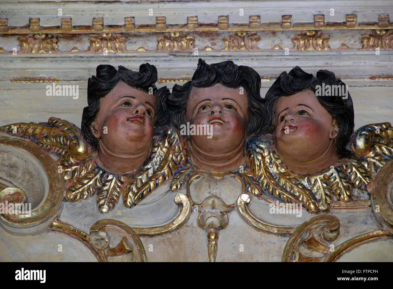 Arte barocca nella chiesa di Nostra Signora del Rosario ad alta la croce a Ouro Preto - MG Foto Stock