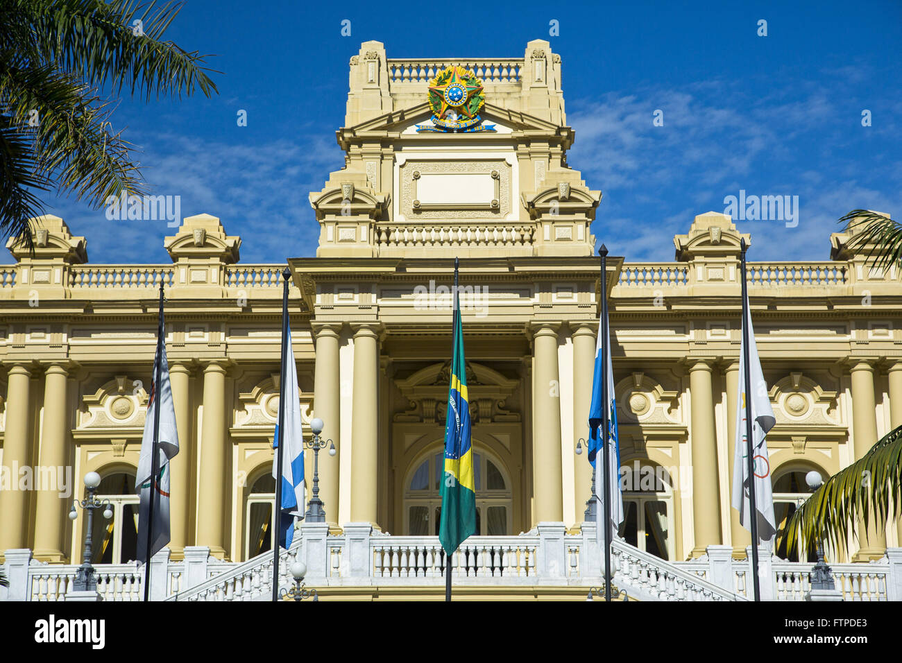 Guanabara Palace - sede del governo dello Stato di Rio de Janeiro nel quartiere di colore arancione Foto Stock