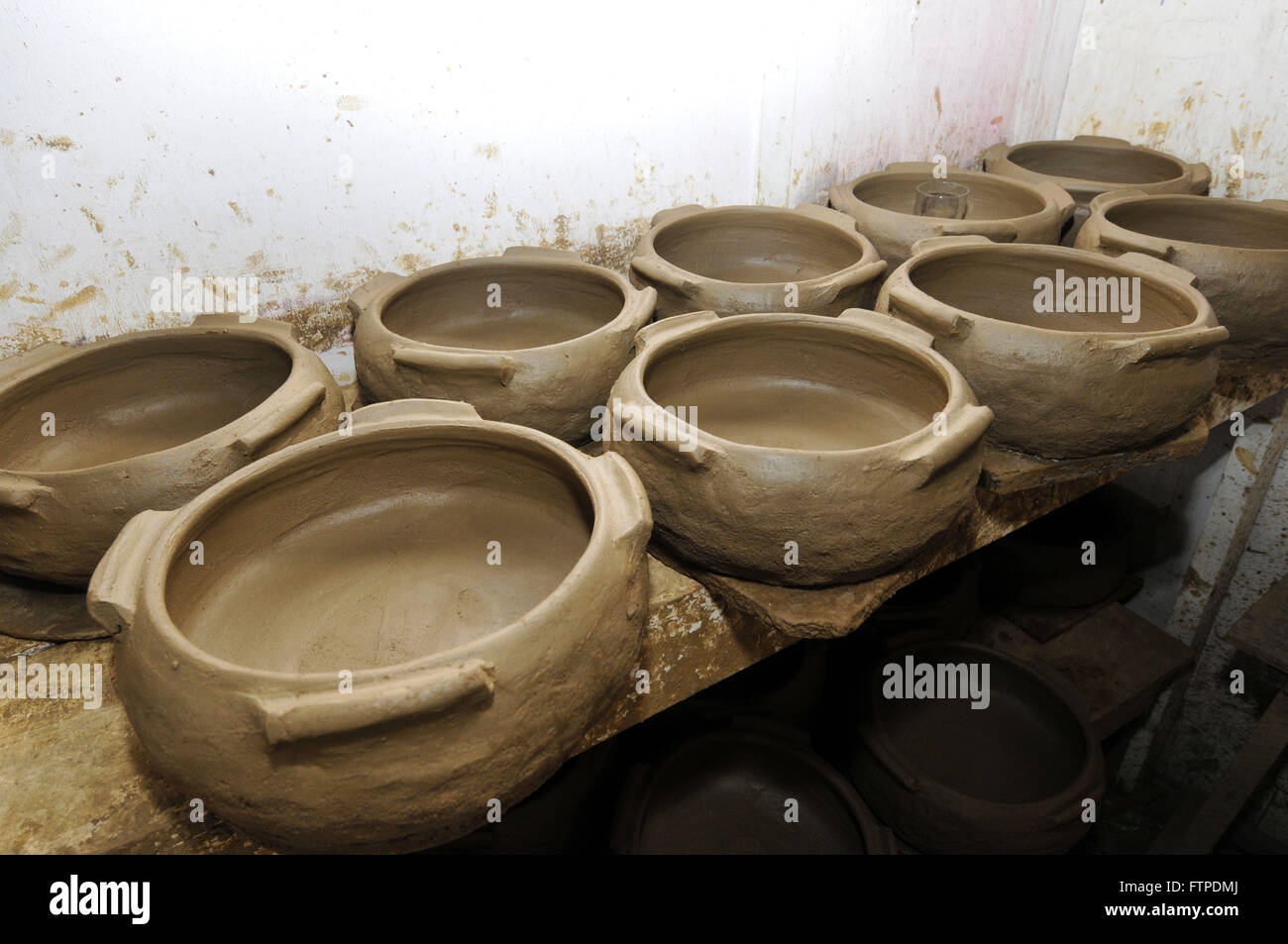 Produzione artigianale di vasi di terracotta - Associazione di Paneleiras Goiabeiras - Vitoria Foto Stock