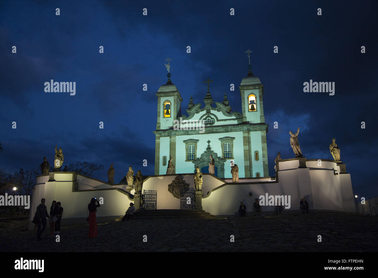 Nel tardo pomeriggio nella Basilica del Bom Jesus Matozinhos con sculture di Aleijadinho Foto Stock