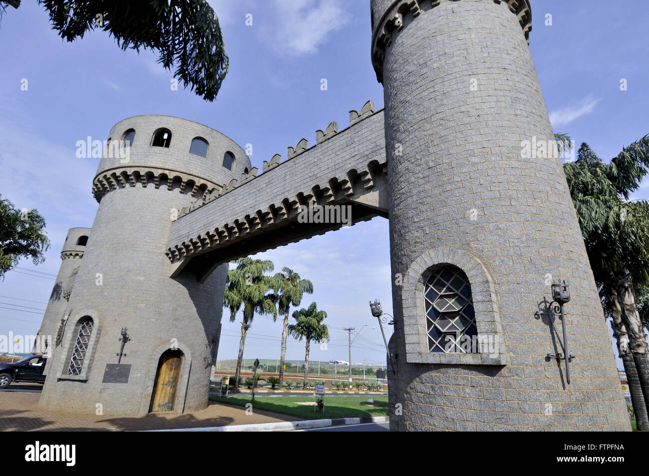 Portico di città in stile medievale Foto Stock