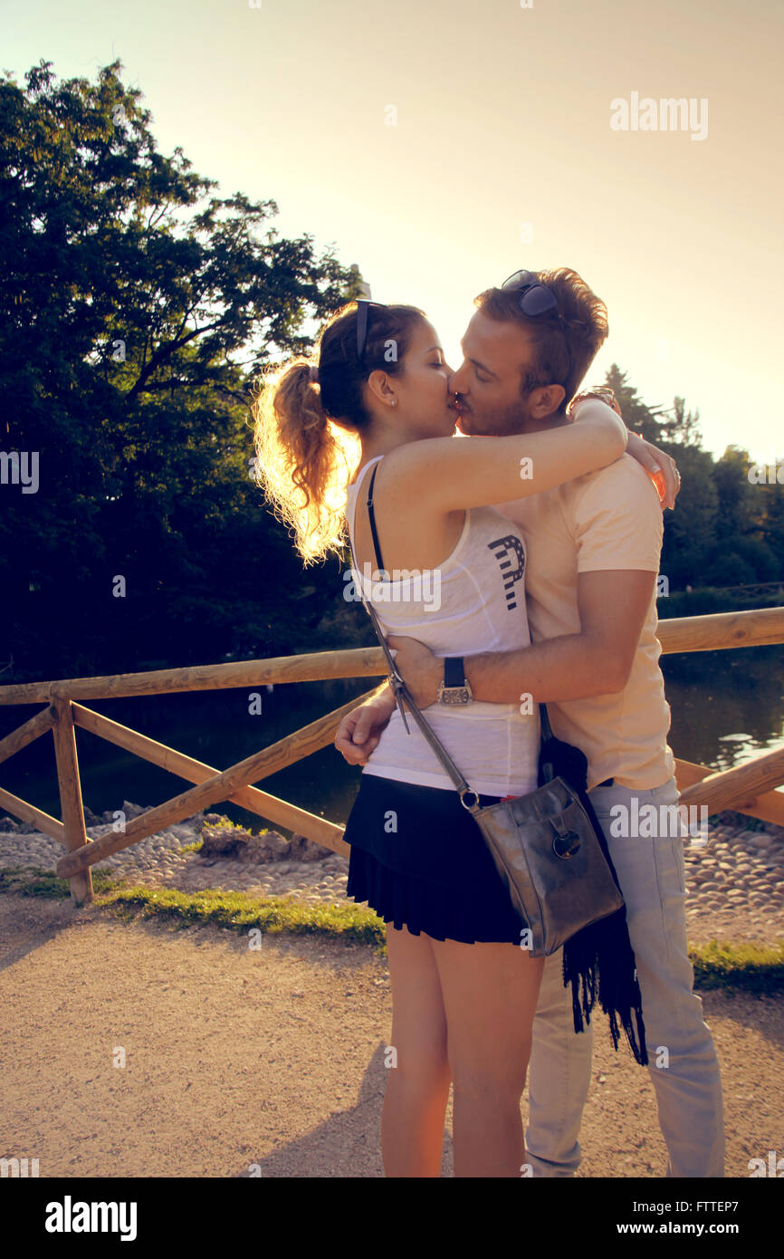 Coppia giovane in amore Foto Stock