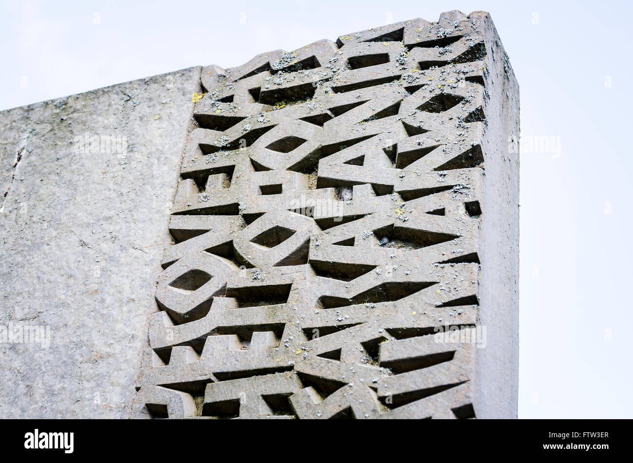 Enigmatica memoriale per il veterano codebreakers a Bletchley Park Regno Unito Foto Stock