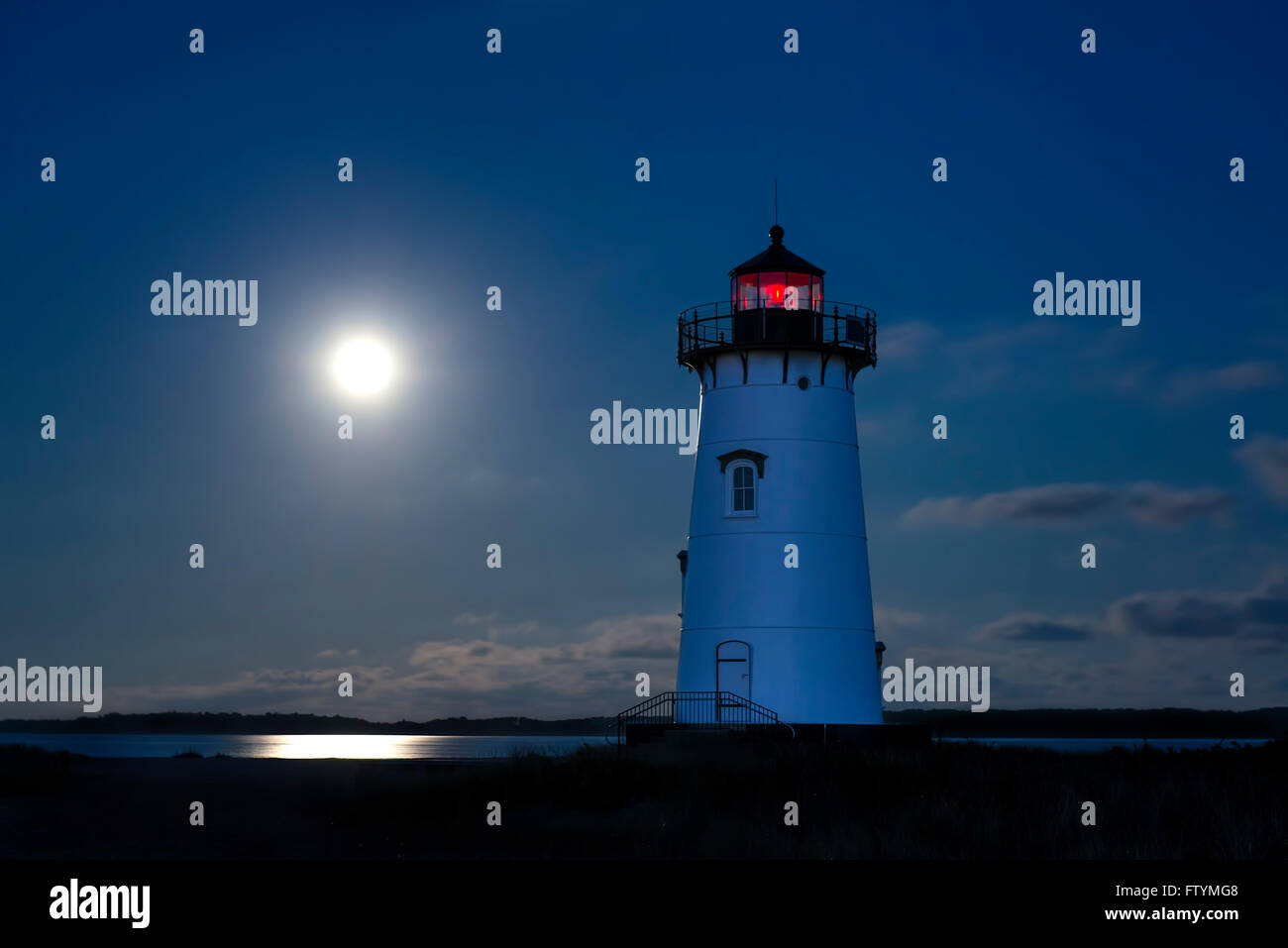 Luna accesa Edgartown Lighthouse, Martha's Vineyard, Massachusetts, STATI UNITI D'AMERICA Foto Stock