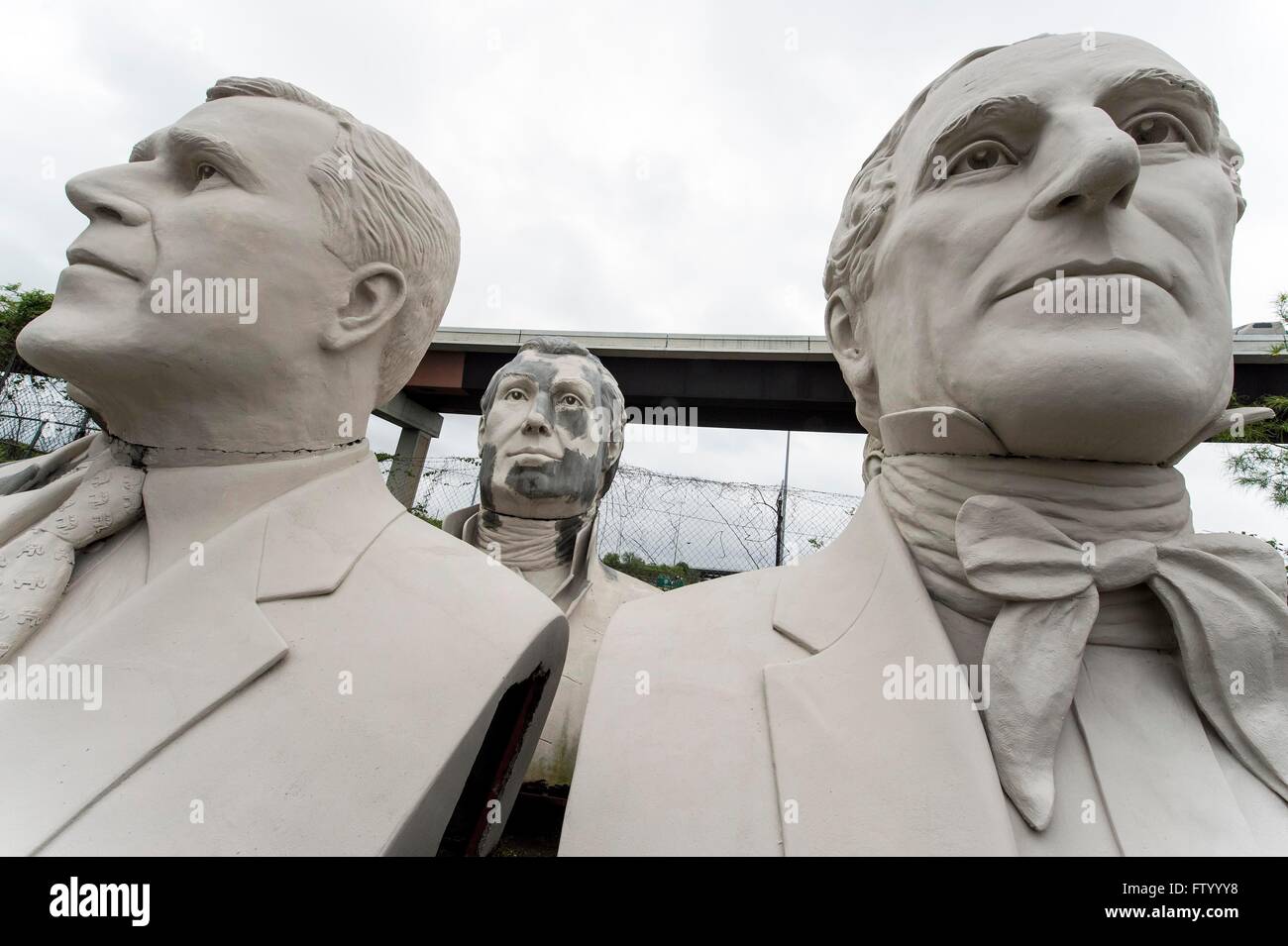Marzo 30, 2016 - Houston, Texas, Stati Uniti - Teste presidenziali dello scultore David Adickes sono memorizzati al Adickes Sculpturworx Studio fino ad un punto di tempo quando una casa permanente è trovata per loro.(Immagine di credito: © Brian Cahn via ZUMA filo) Foto Stock