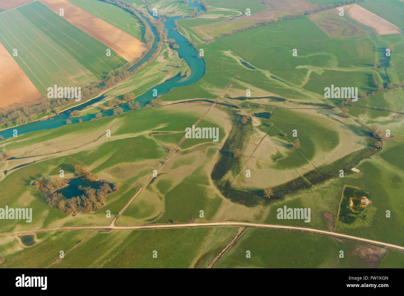 Mosa (55), Chattancourt, champs inondés en hiver sur les berges de la Meuse (vue aerienne) // Francia, della Mosa (55), Chattancourt, Foto Stock