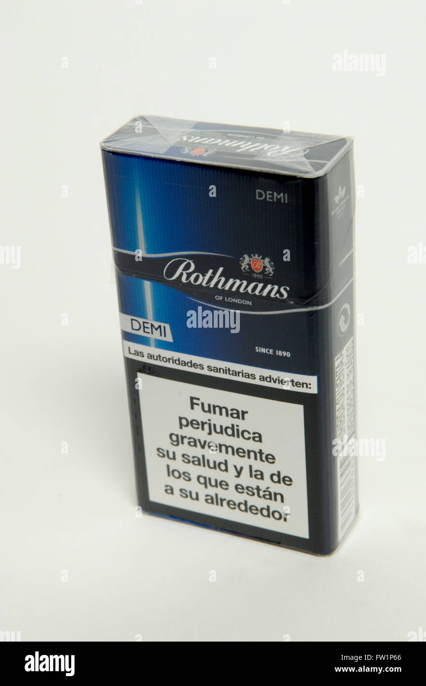 Rothmans Demi pacchetto di tabacco Foto Stock