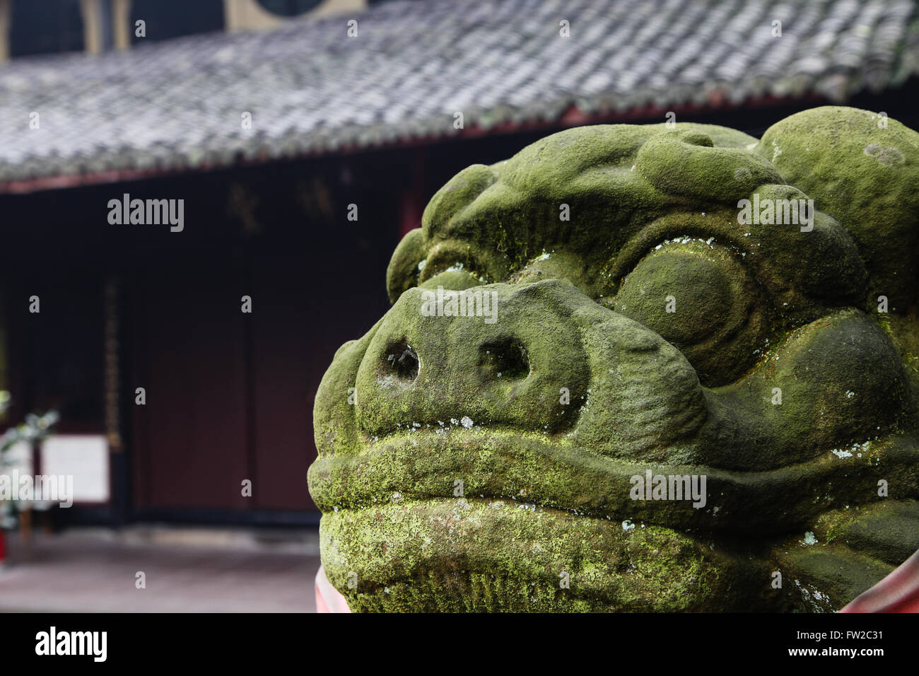 Un sacco di muschio leone di pietra Foto Stock