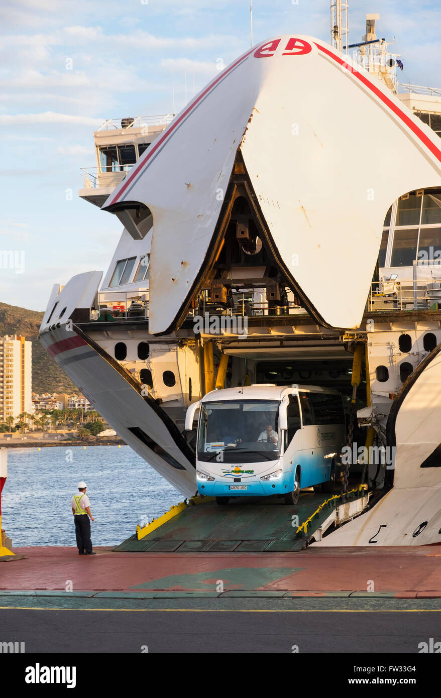 Bus off guida del traghetto Volcan de Taburiente, Porto di Los Cristianos, Tenerife, Isole Canarie, Spagna Foto Stock