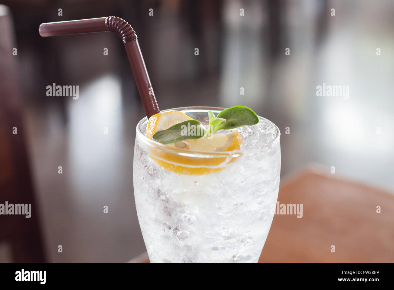 Bicchiere di miele ghiacciata soda al limone, stock photo Foto Stock