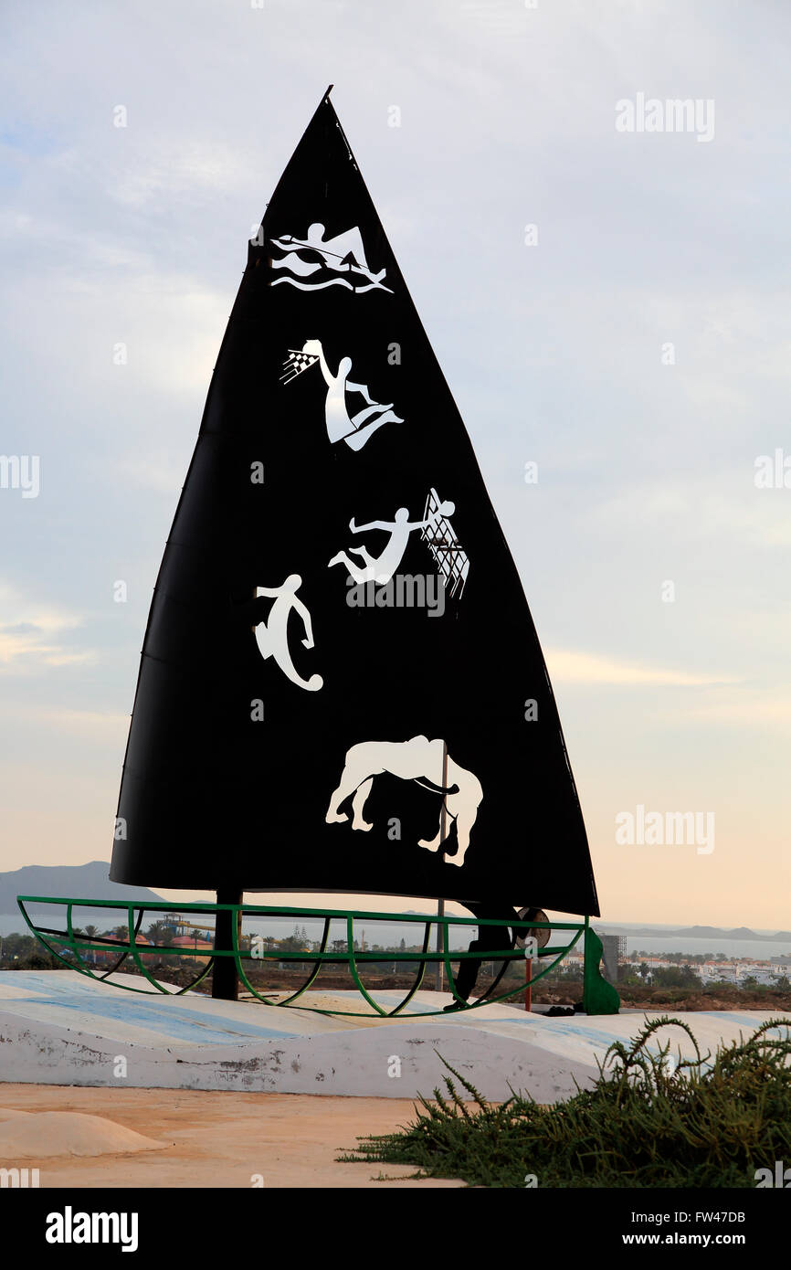 Illustrazione che mostra di scultura sport popolari, Corralejo, Fuerteventura, Isole Canarie, Spagna Foto Stock