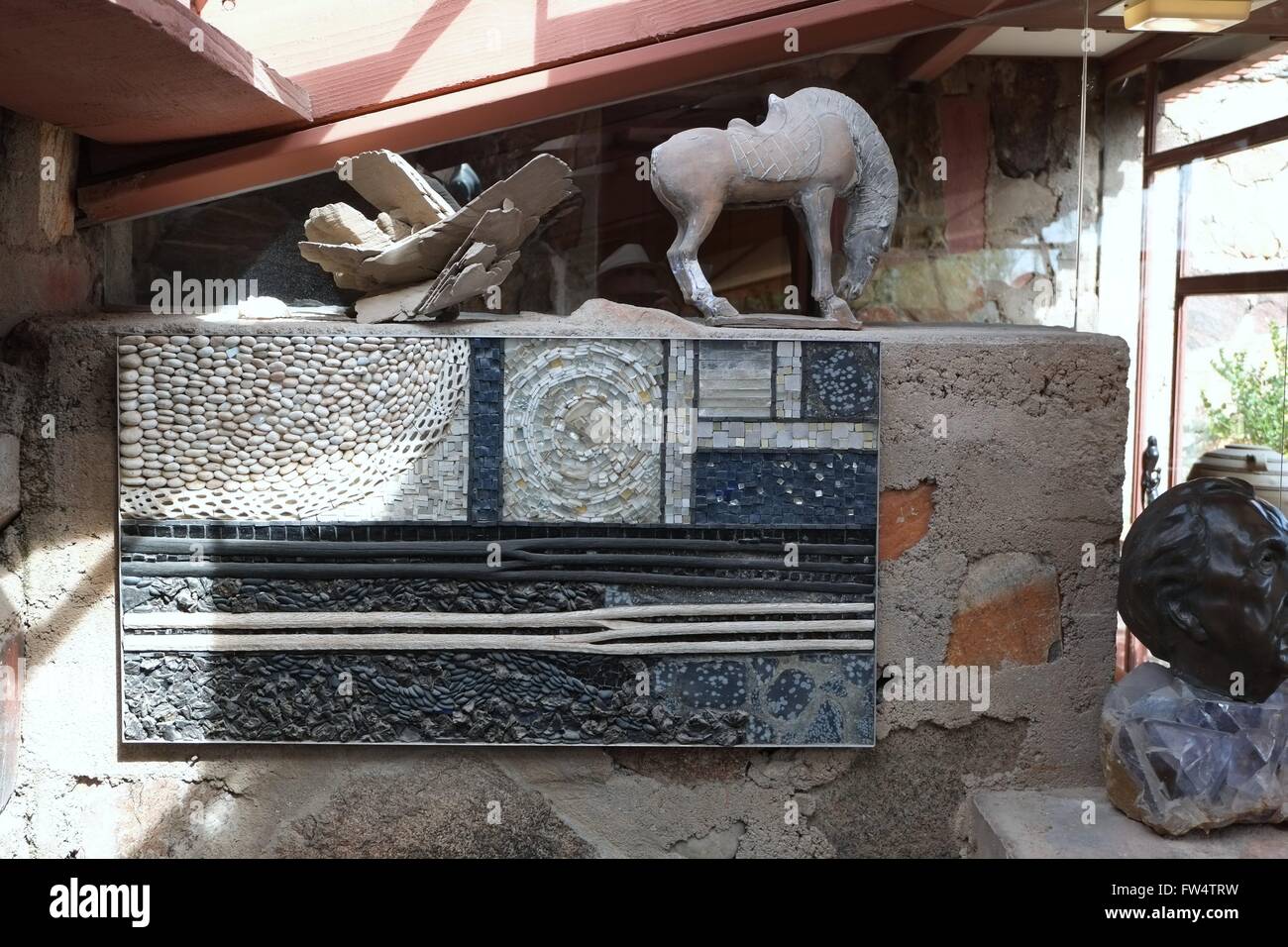 La scultura quando si entra nella zona soggiorno a Taliesin West. Foto Stock