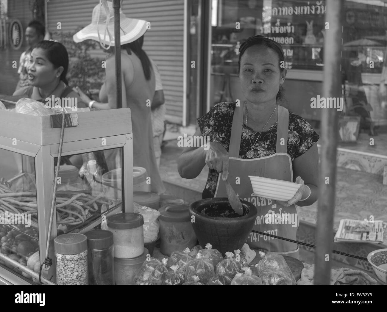 La vita di strada nel centro di Pattaya. Foto Stock