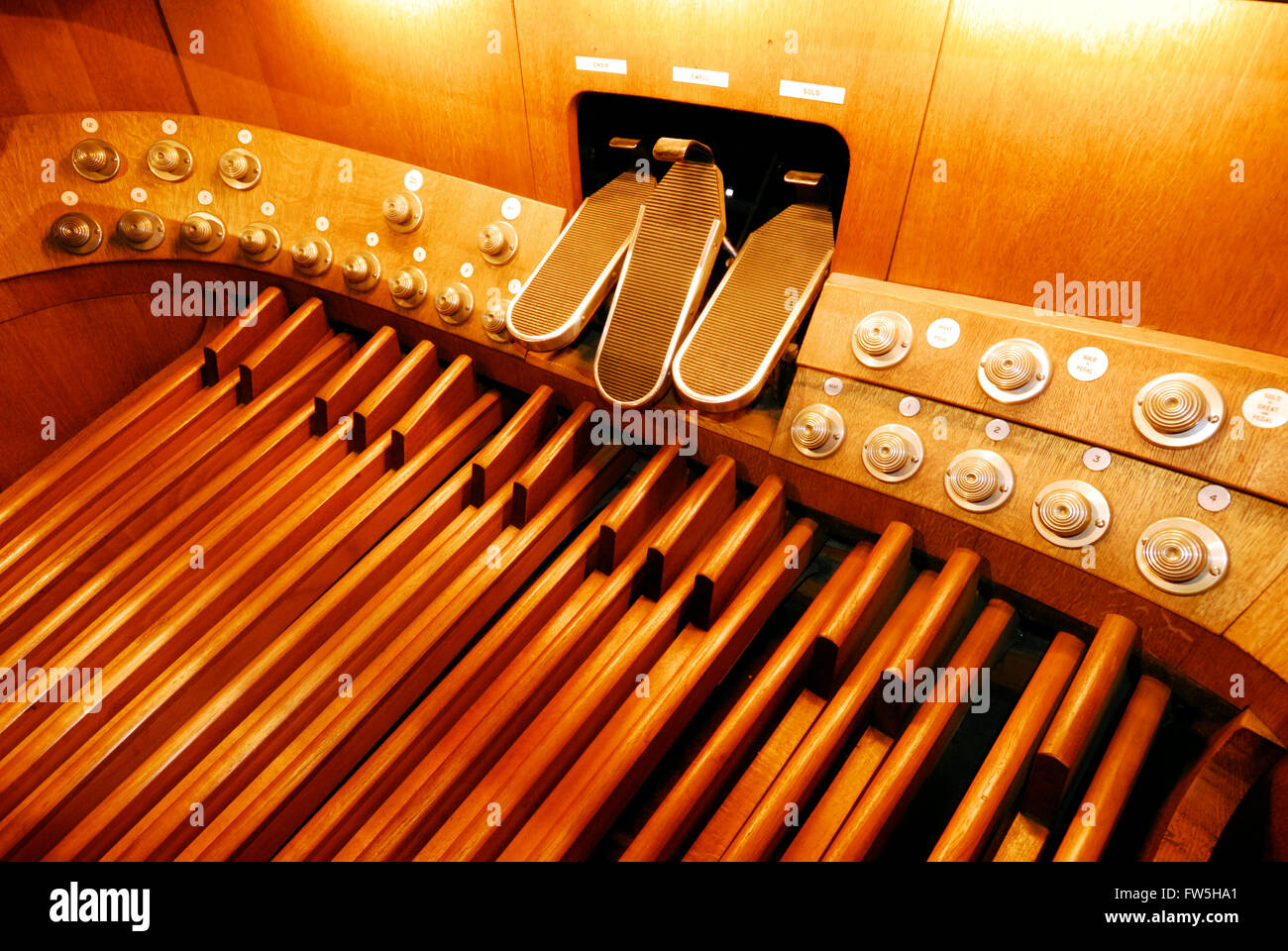 Organ pedaliera con coro nel Royal Albert Hall. rigonfiare e pedali da solista Foto Stock