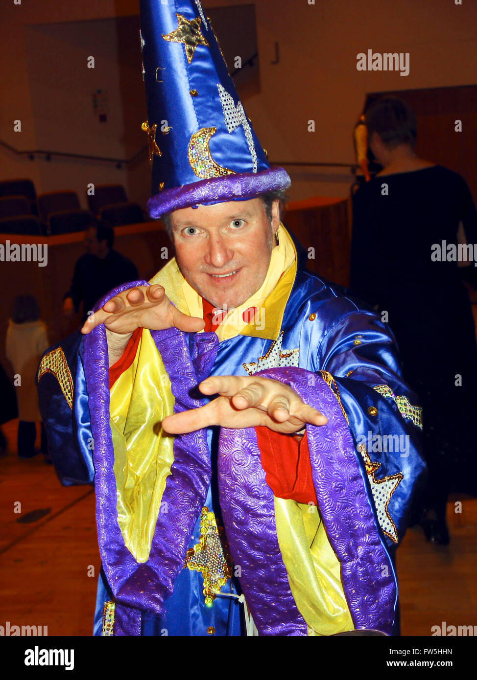 Alistair Malloy, come guidata, Introduzione di concerto per bambini, compère, presentatore, percussionisst, BBC Concert Orchestra Foto Stock