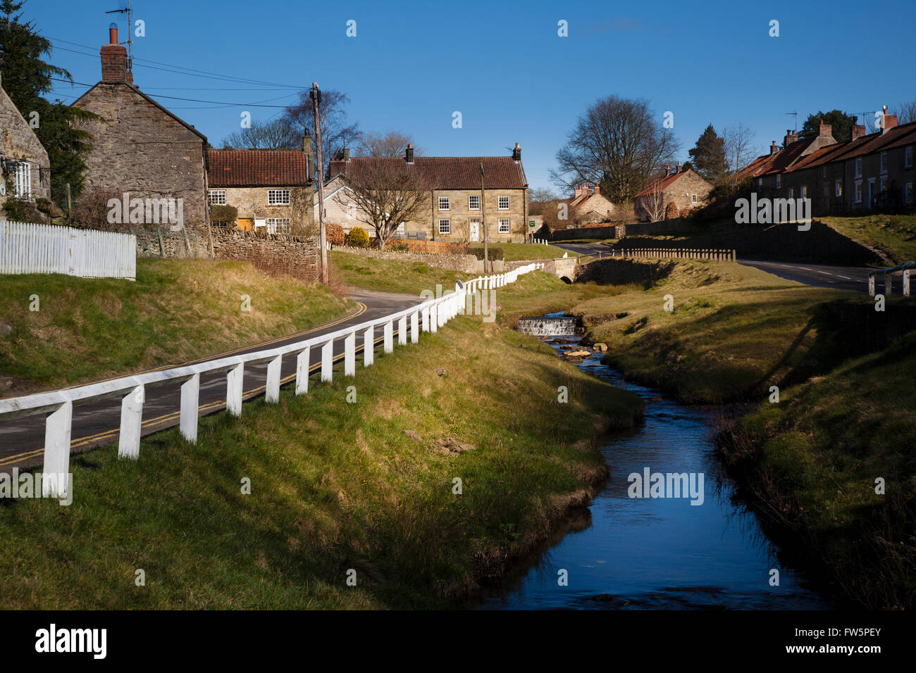Perfetto Country Village, Hutton-le-foro Foto Stock