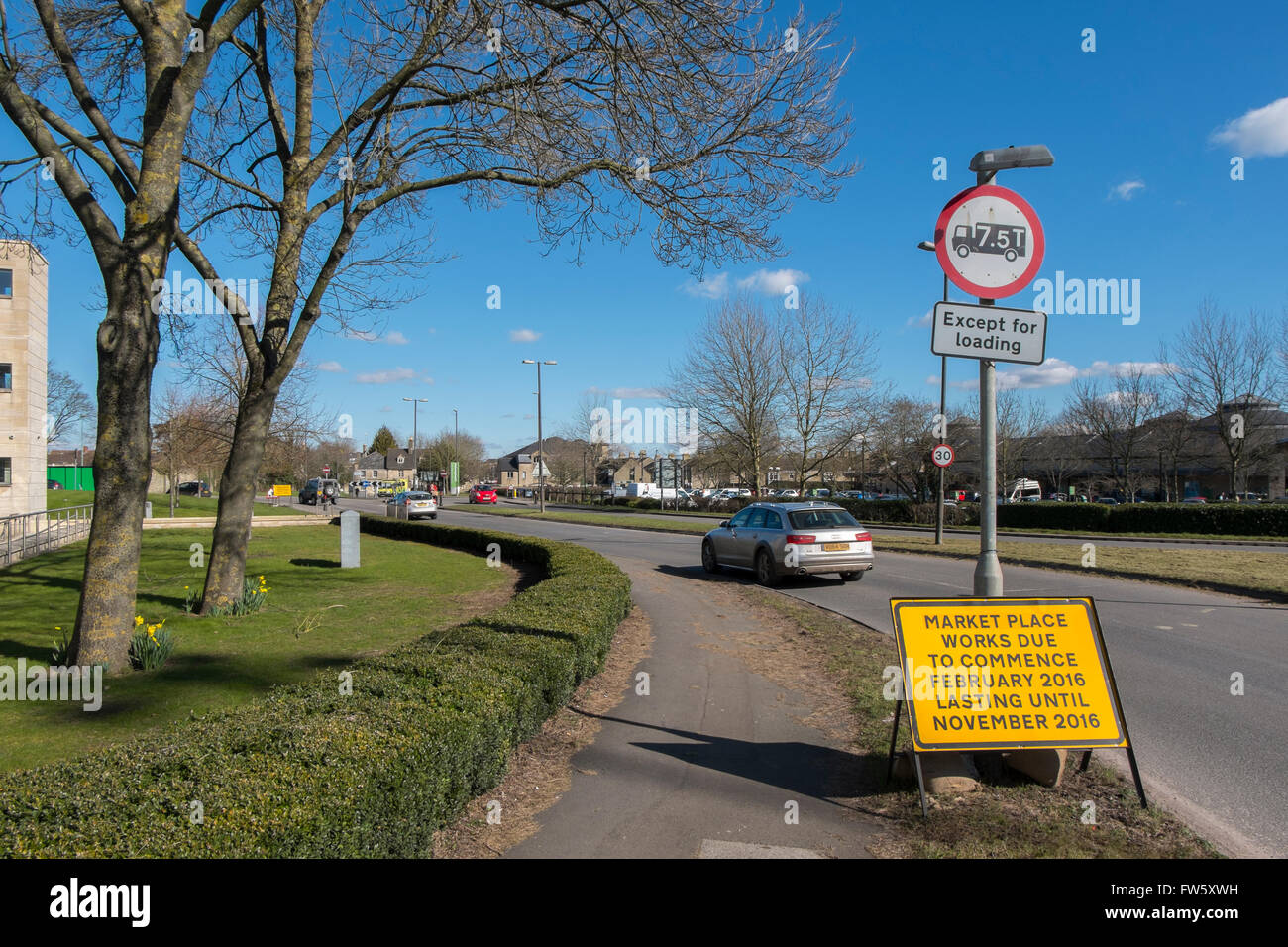 Segno di avvertimento di lavori stradali in CIRENCESTER, GLOUCESTERSHIRE, Regno Unito Foto Stock
