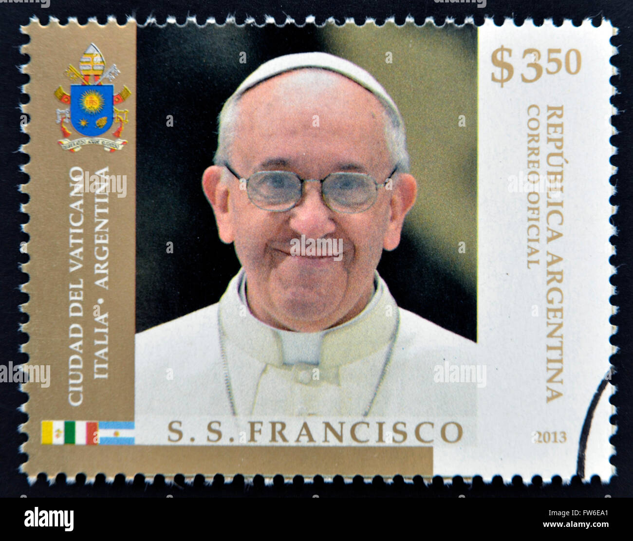 ARGENTINA - CIRCA 2013: un timbro stampato in Argentina mostra papa Francesco I, circa 2013 Foto Stock
