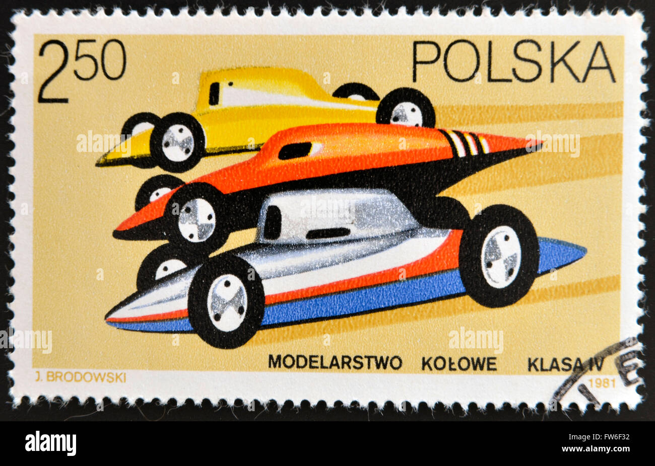 Polonia - circa 1981: un timbro stampato in Polonia mostra radio-controllato racing cars, circa 1981 Foto Stock