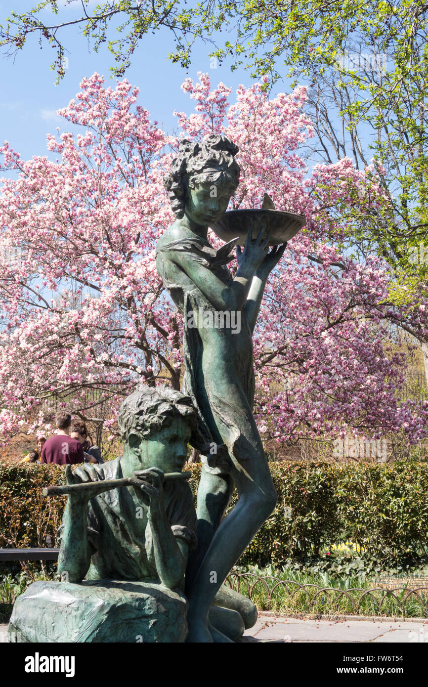 Burnett fontana nel giardino, al Central Park di New York, Stati Uniti d'America Foto Stock