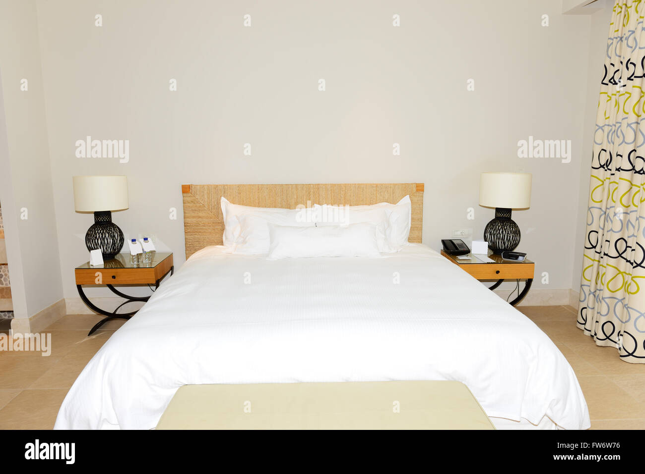 Camera da letto in hotel di lusso, Peloponnes, Grecia Foto Stock
