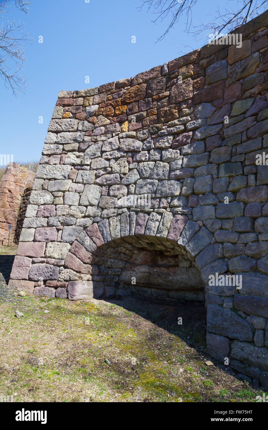 Forno di tostatura in Cornovaglia forno, in uso 1742 al 1883, pietra miliare storica nazionale, Libano County, Pennsylvania, USA. Foto Stock