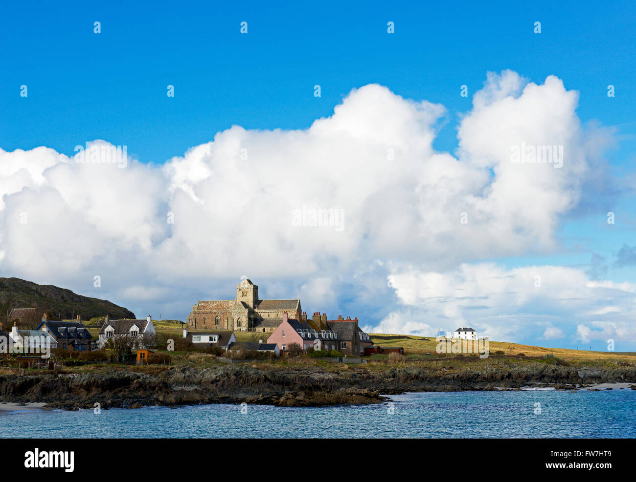 Iona Abbey, Isola di Iona, Ebridi Interne, Scotland Regno Unito Foto Stock