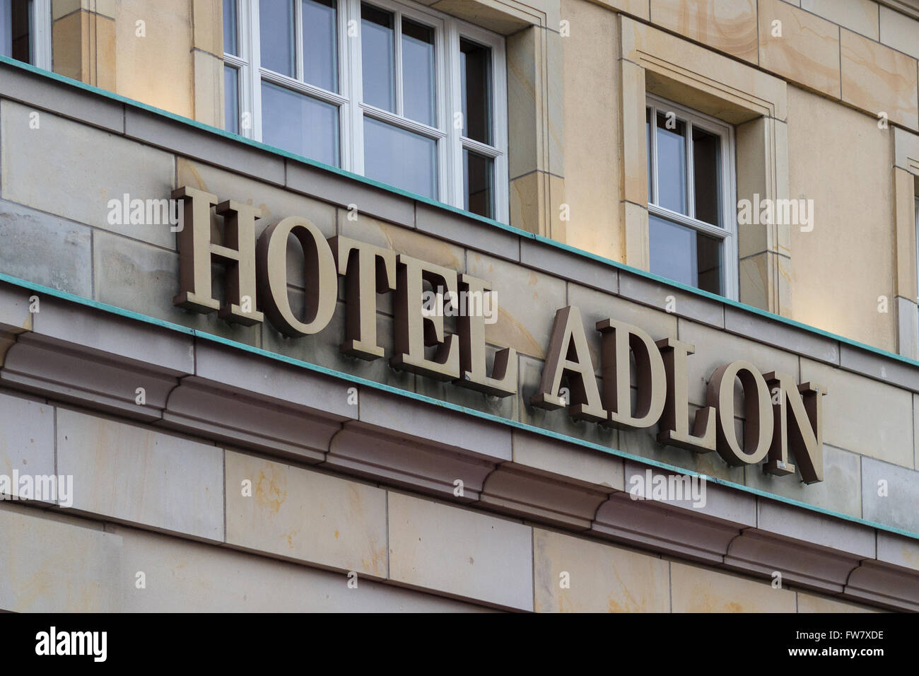 Il logo del famoso Hotel Adlon di Berlino, Germania. L'Adlon è berlinese hotel più lussuoso. Foto Stock