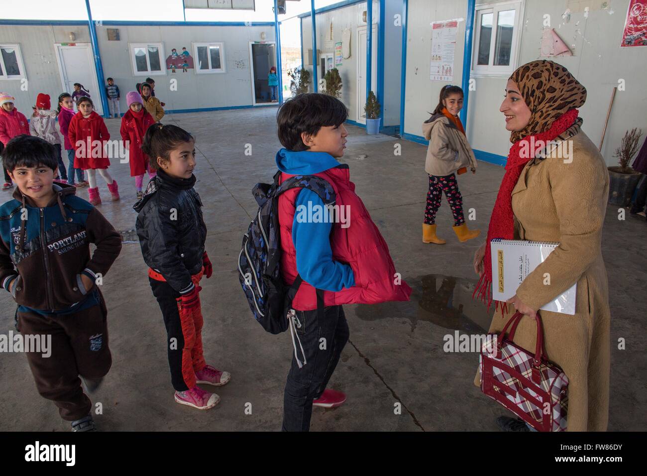La scuola primaria in Arbat Refugee Camp Iraq settentrionale Foto Stock