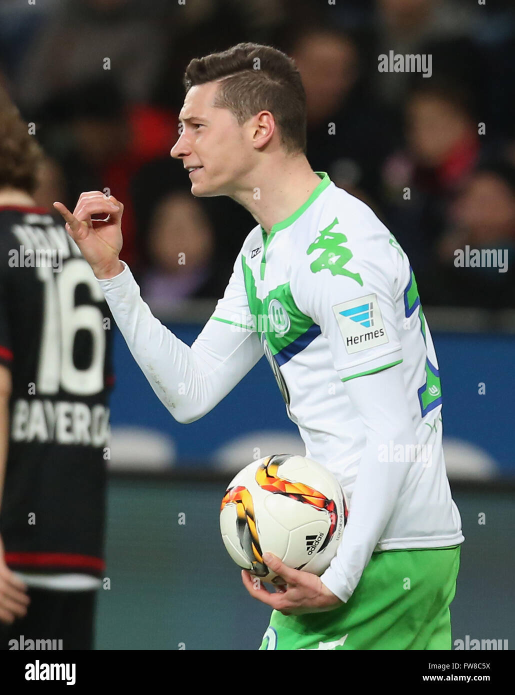 Leverkusen, Germania. Il 1 aprile, 2016. Il calcio Bundesliga, Leverkusen, Germania, 01.04.2016, Bayer 04 Leverkusen vs VfL Wolfsburg: Julian Draxler (Wolfsburg) lamentano. Credito: Juergen schwarz/Alamy Live News Foto Stock