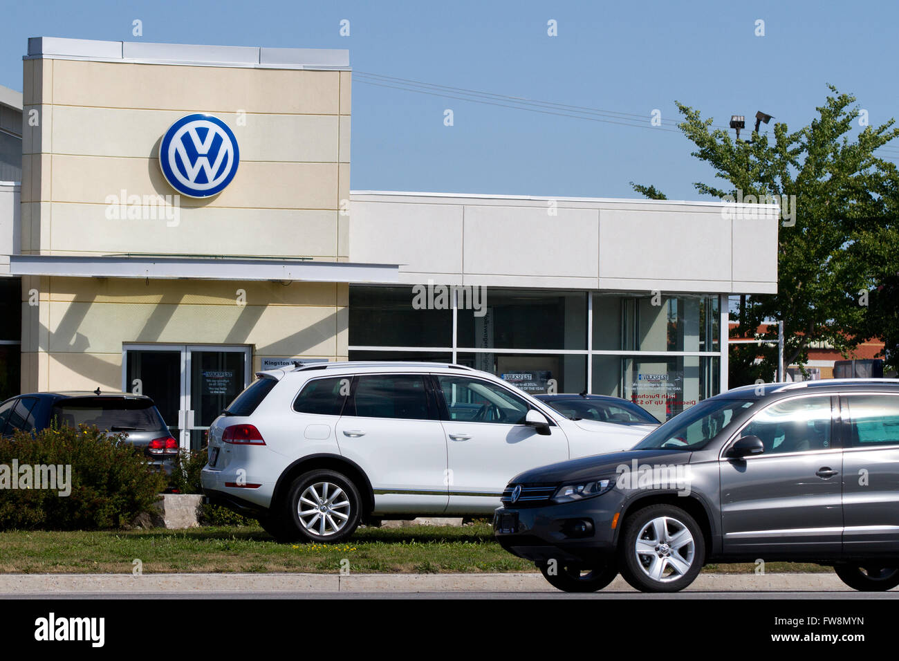 Concessionaria Volkswagen a Kingston, Ont., sul Sett. 22, 2015. Foto Stock