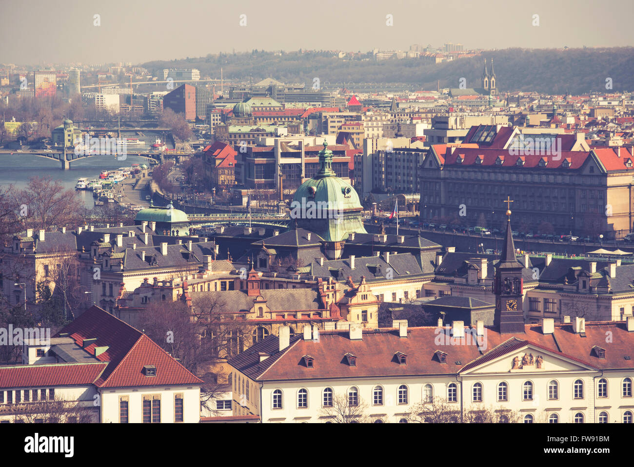 Vista aerea della Città Vecchia e il fiume Moldava a Praga Repubblica Ceca, effetto vintage Foto Stock