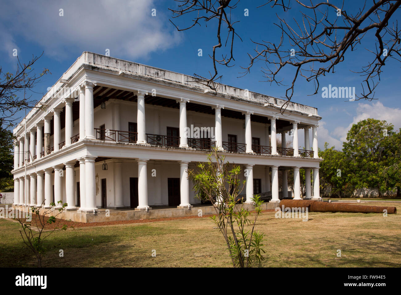 Sri Lanka, Trincomalee, marittimo e il Museo Storico Navale in olandese edificio coloniale. Foto Stock