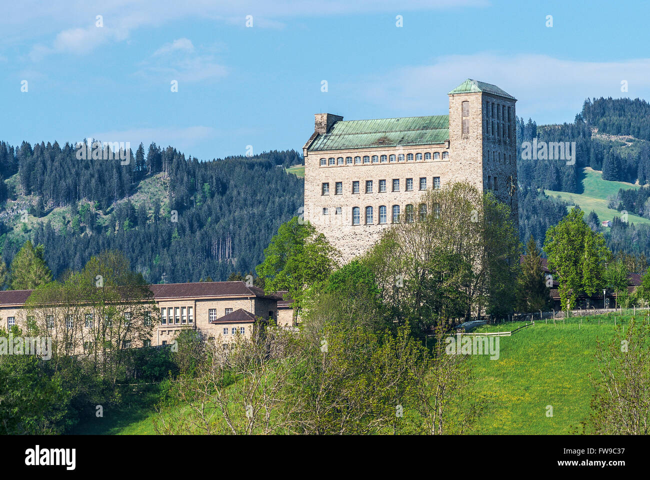 Palas con torre campanaria, NSDAP Ordensburg Sonthofen castello, 1935-45 Adolf Hitler la scuola per la formazione della nazionale socialista Foto Stock