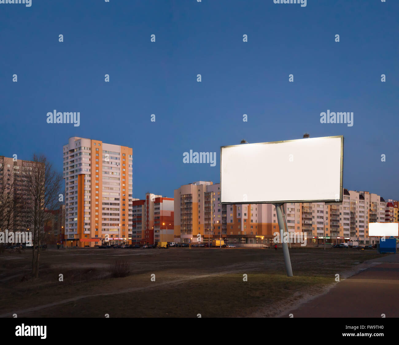 Blank cartellone pubblicitario al crepuscolo. Bielorussia Foto Stock