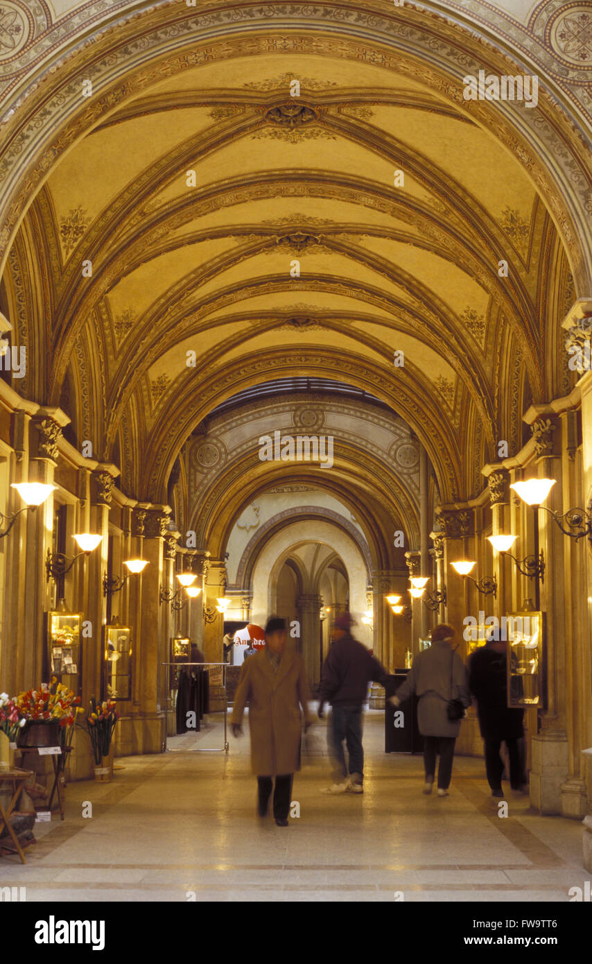 AUT, Austria, Vienna, Freyung arcade presso il Palais Ferstel. AUT, Oesterreich, Wien, die Freyung-Passage im Palais Ferstel. Foto Stock