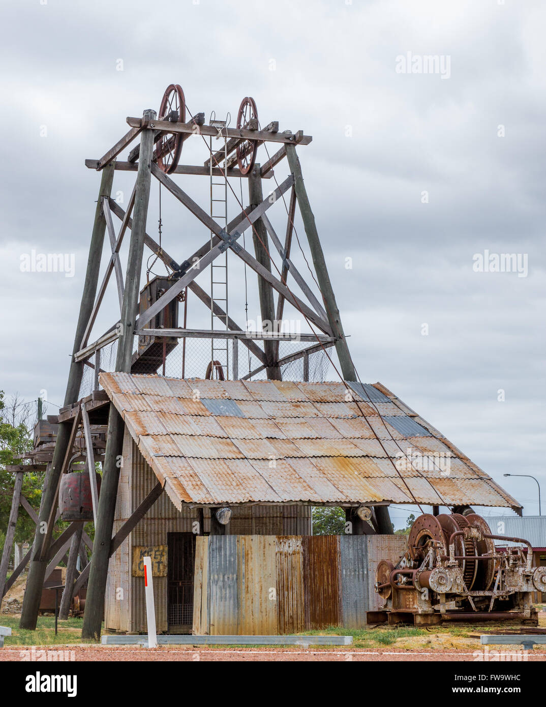 Vecchia testa a fungo visualizzare in oro città mineraria di Charters Towers, Australia Foto Stock