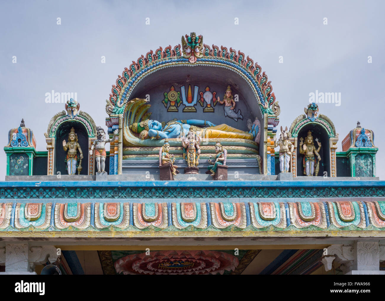 Trichy, India - 15 Ottobre 2013: decorazione su hall di Annamandapam santuario. Immagine centrale è Ananta Shesha. Foto Stock