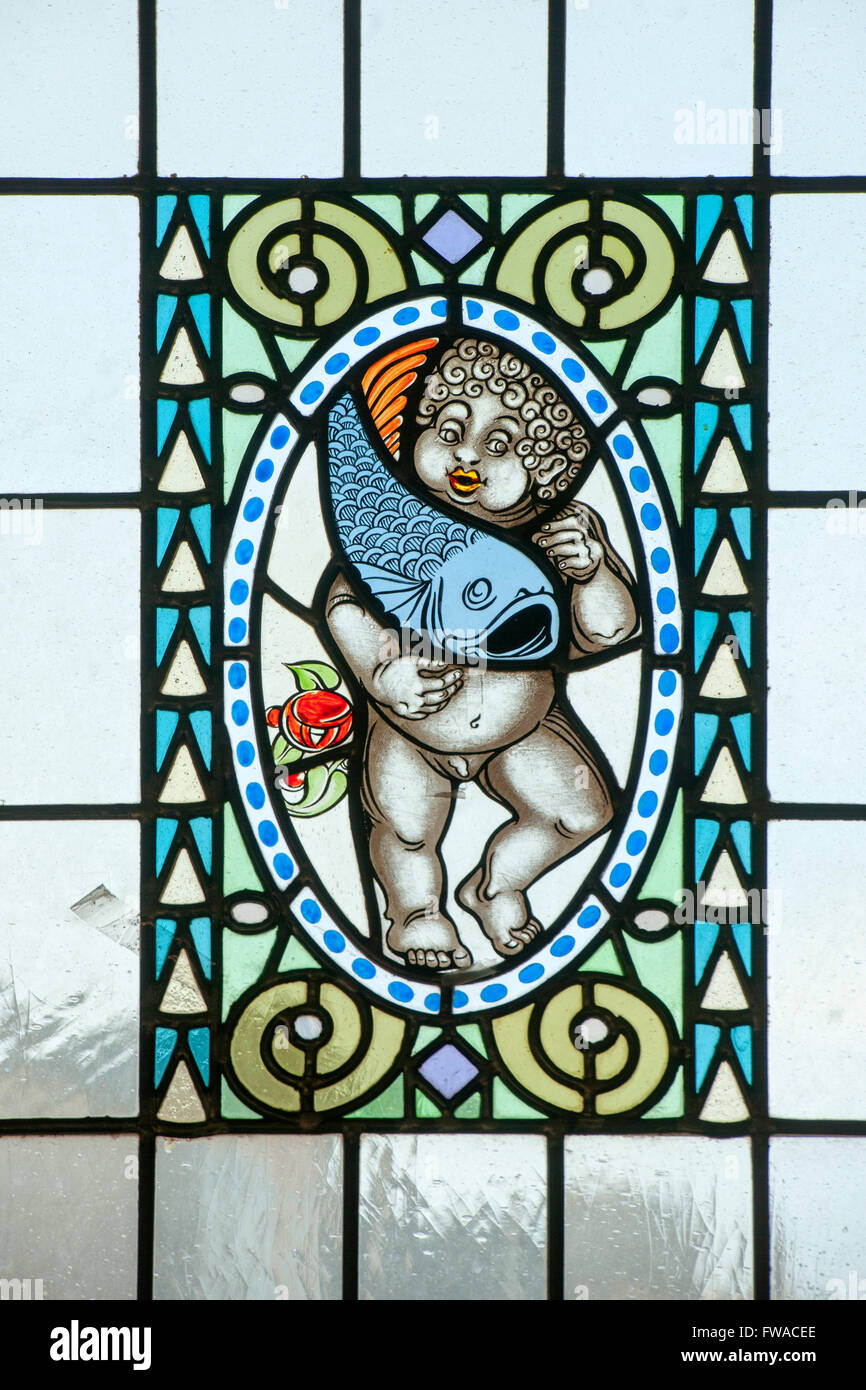 Köln, Ehrenfeld, Venloer Strasse, Fensterdetail im Jugendstil-Kuppelsaal Neptunbad im. Das Neptunbad wurde 1912 in Köln-Ehrenfe Foto Stock